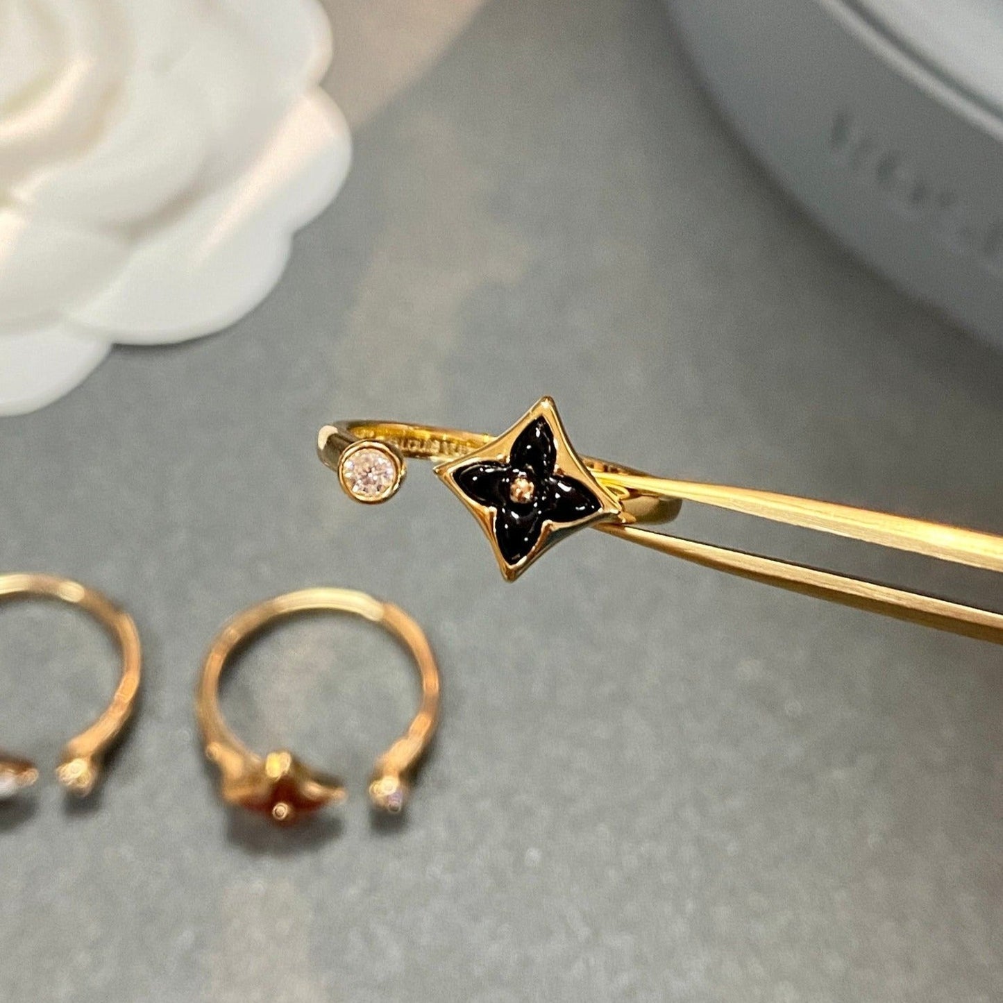 Miro STAR 1 DIAMOND OPEN RING