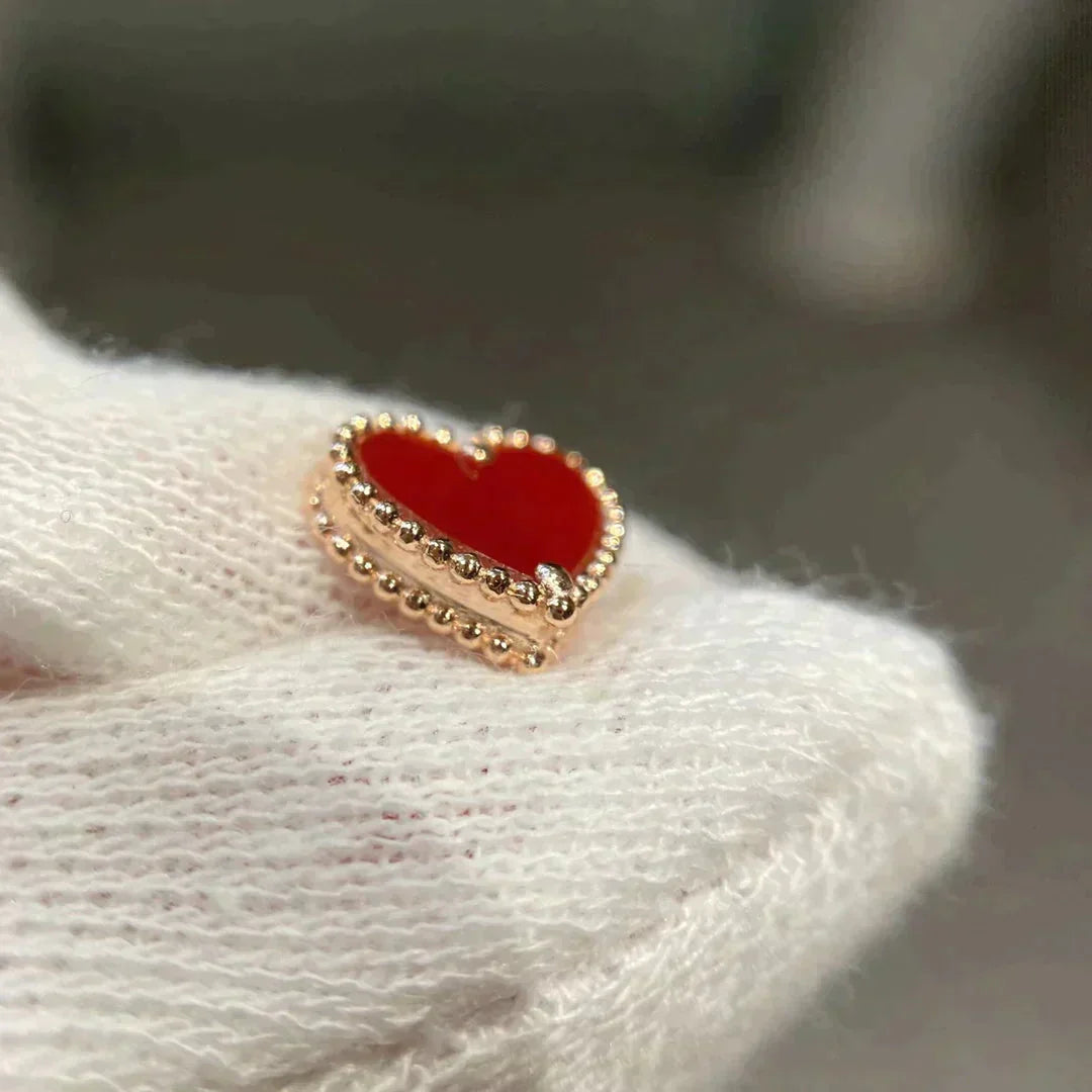 Miro HEART CARNELIAN STUD EARRINGS