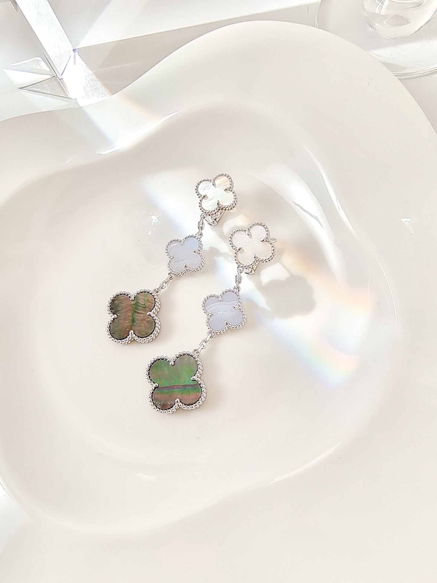 Miro CLOVER 3 MOTIFS CHALCEDONY DARK MOP SILVER EARRINGS