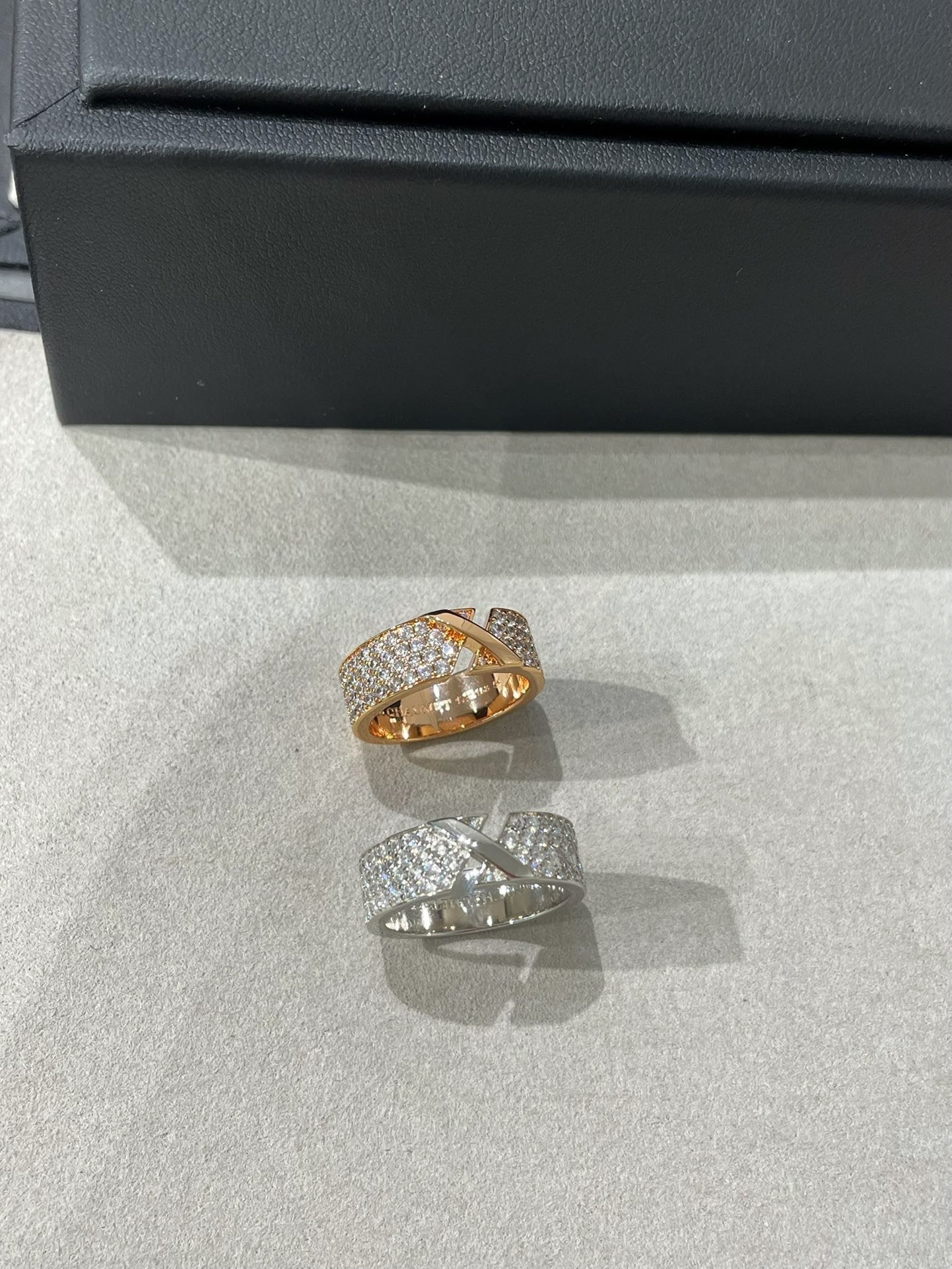 Miro LIENS EVIDENCE  DIAMOND PAVED RING