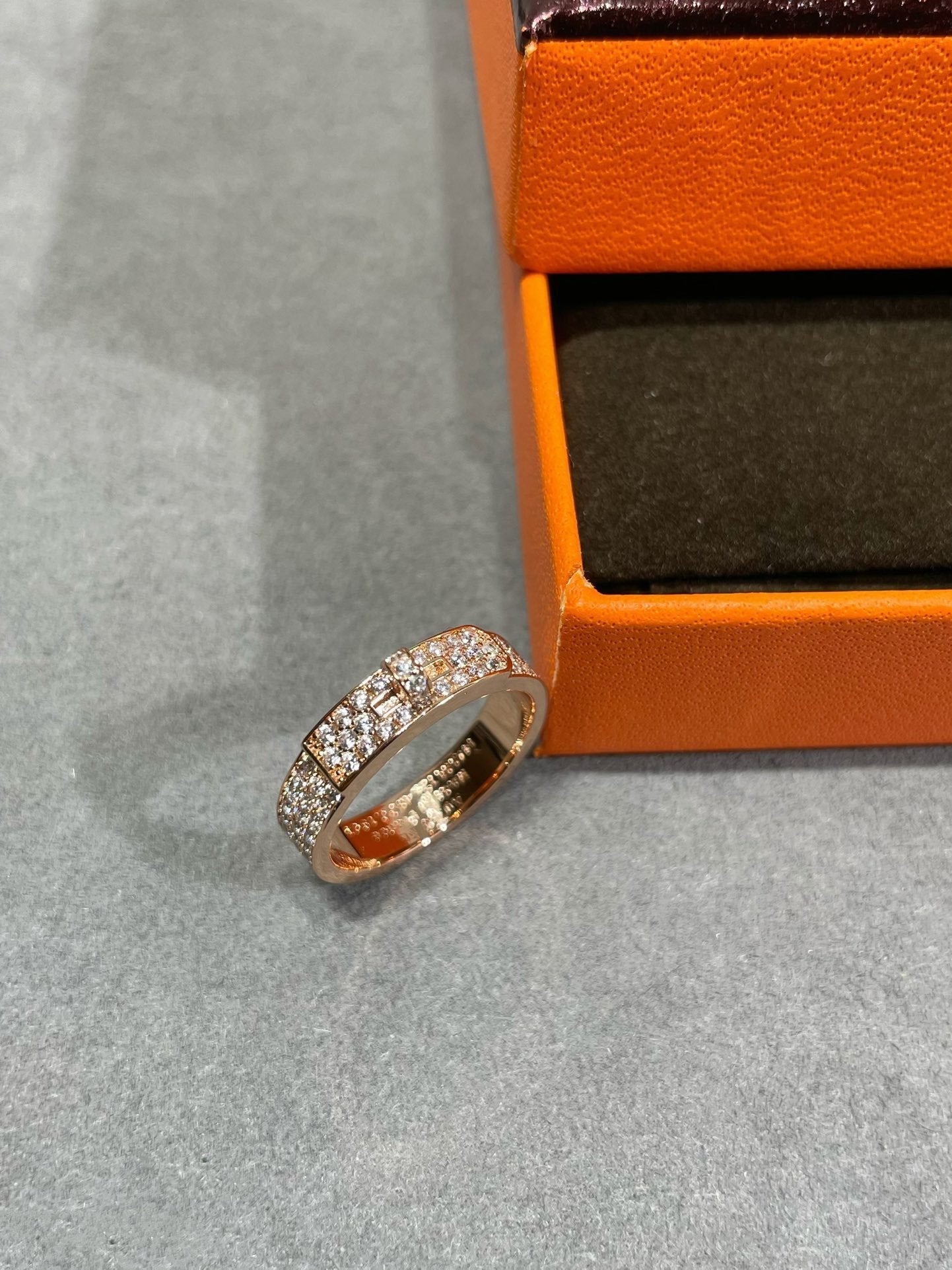 Miro KELLY PINK GOLD DIAMOND RING